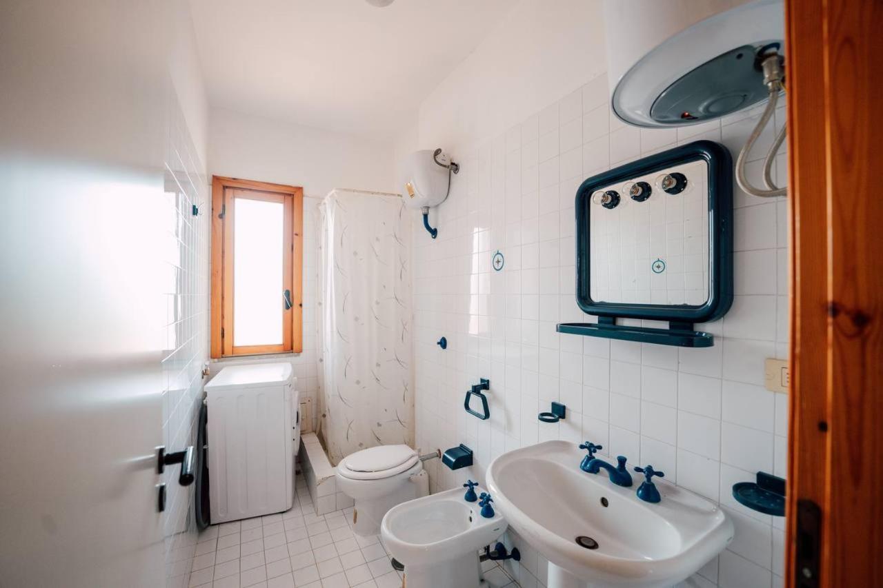 Casa Vacanze Lux By White Aparthotel I Casoni Bagian luar foto